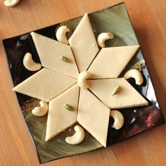 MishtCult Luxe Diamond Gift Box with Assorted Sweets (4pcs Kaju Katli) – Premium Gifting Hamper – Elegant Packaging